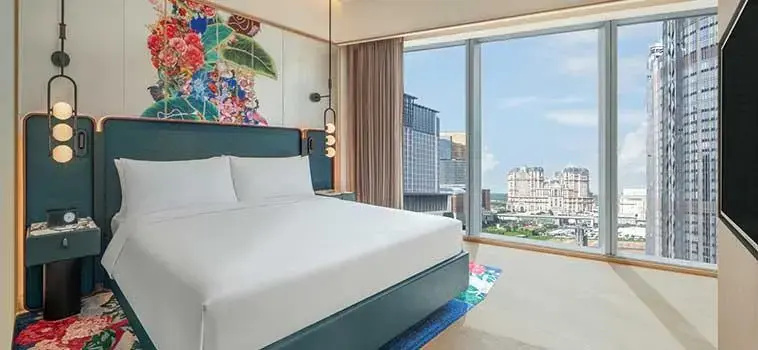 Double Studio Suite full double bed