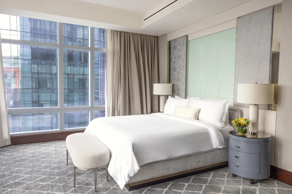 North Double Penthouse Suite full double bed