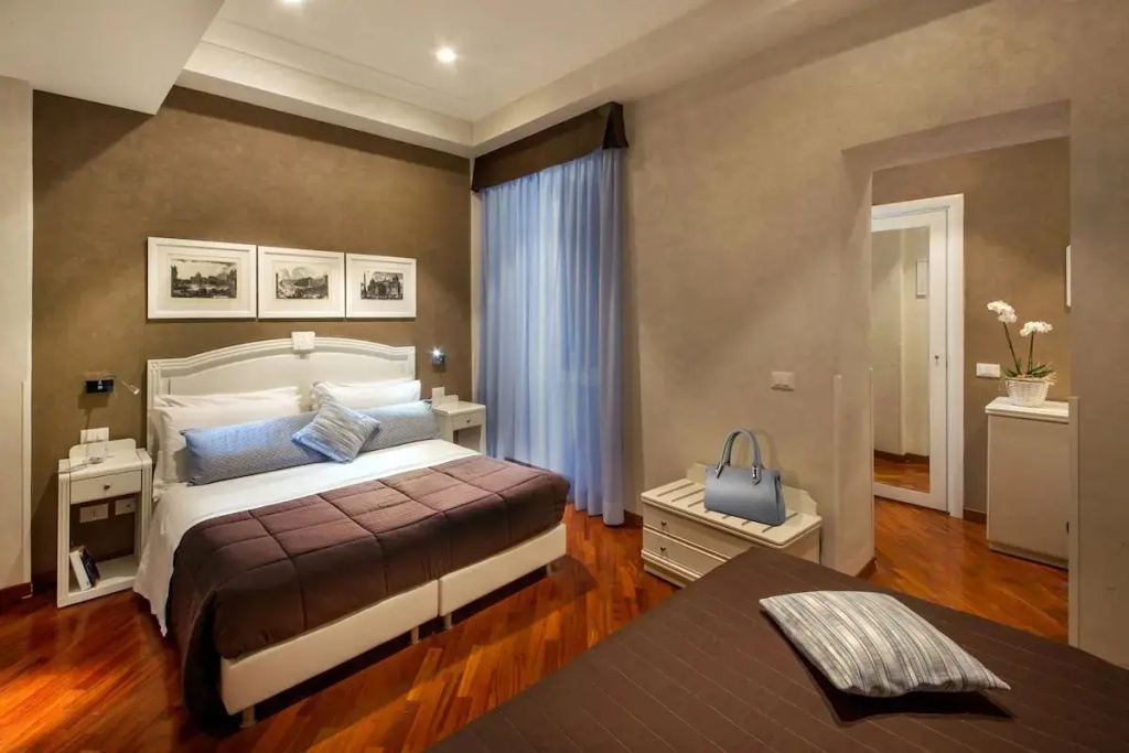 Superior Double room (full double bed)