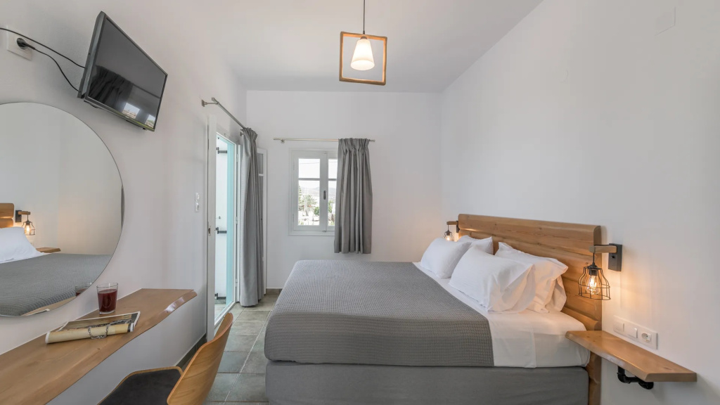 Premium Double room (full double bed)