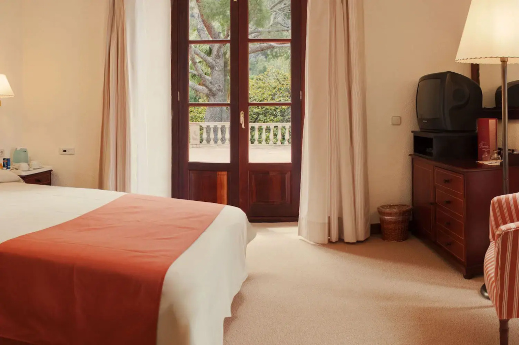With Terrace Single room