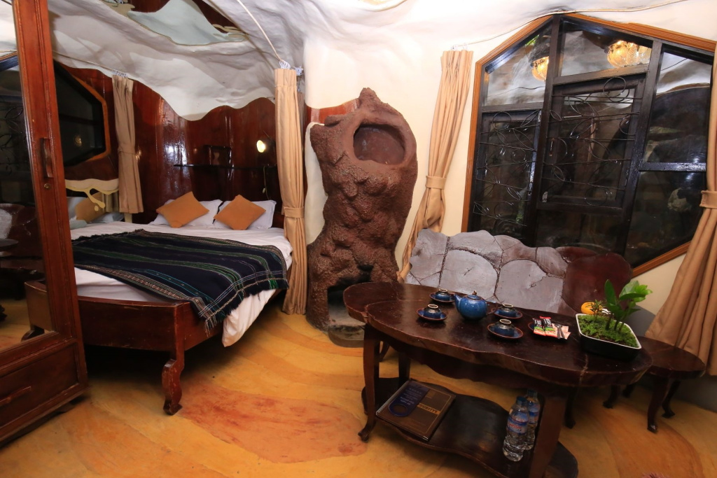 Termite Double room (full double bed)
