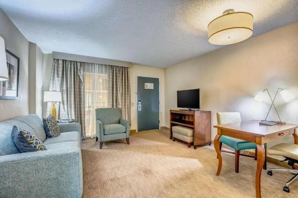 Embassy Suites by Hilton Memphis East Germantown Area - Chambres