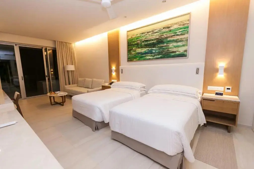 Quadruple Junior Suite oceanfront