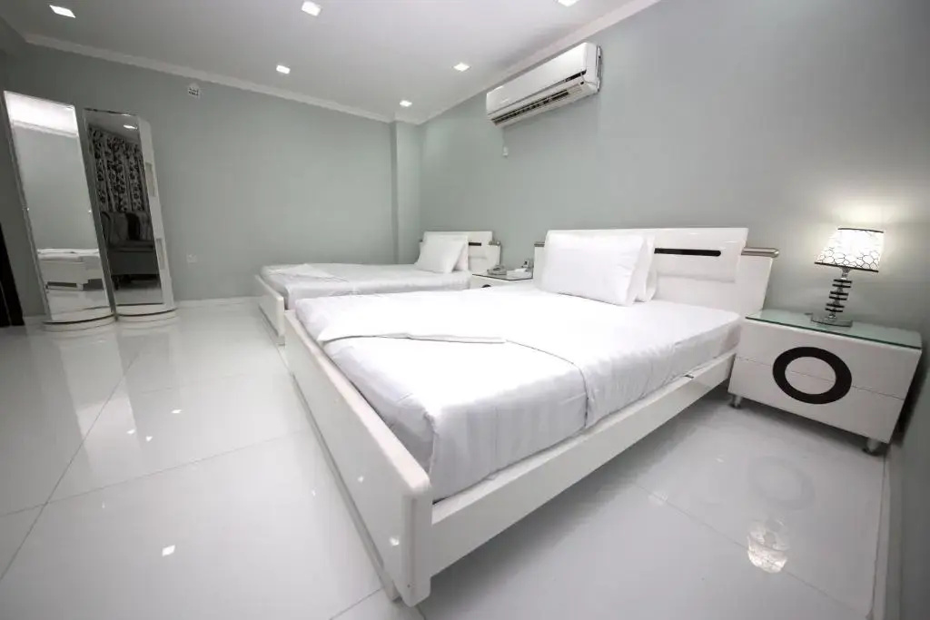 Standard Interconnecting Quadruple room
