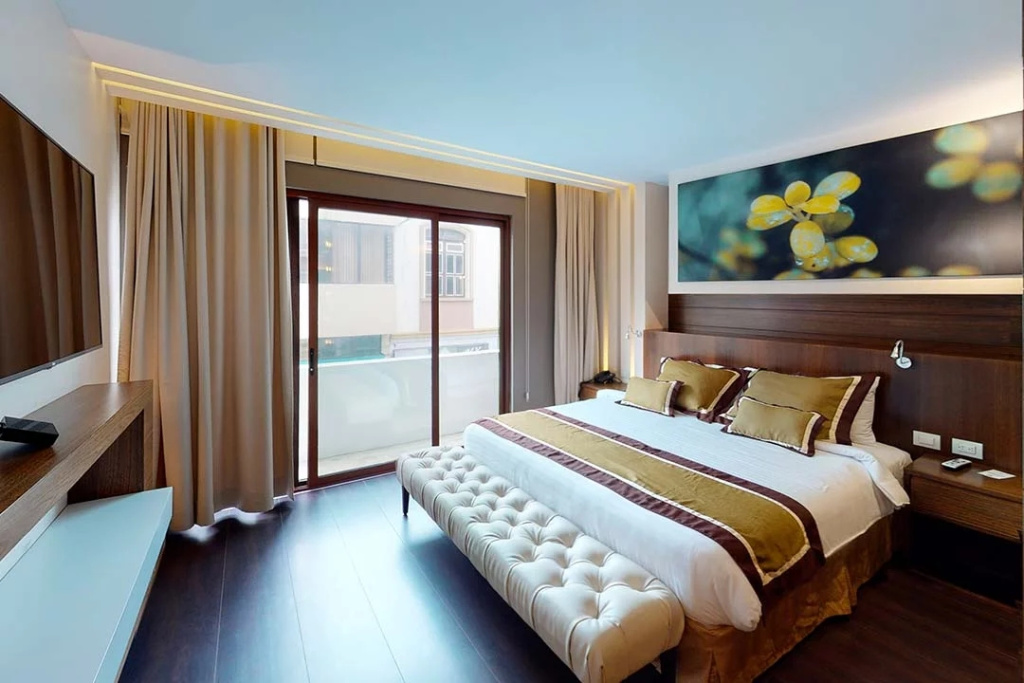 Oro Verde Double Suite (full double bed)