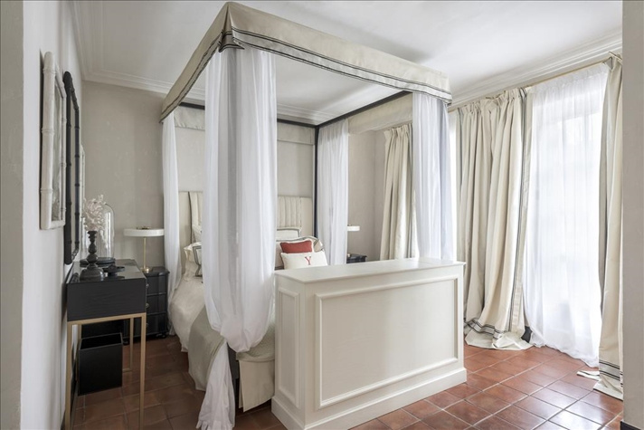Duplex Suite with pool view