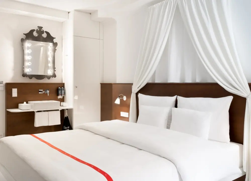Wow Double room (full double bed)