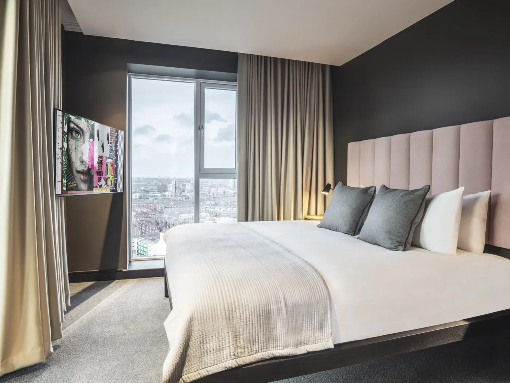 Skyline Double Apartment (full double bed)