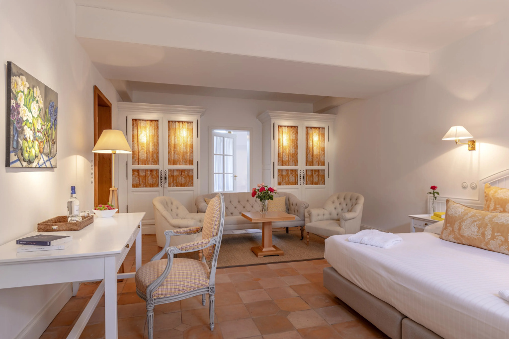 Double Suite (twin beds)