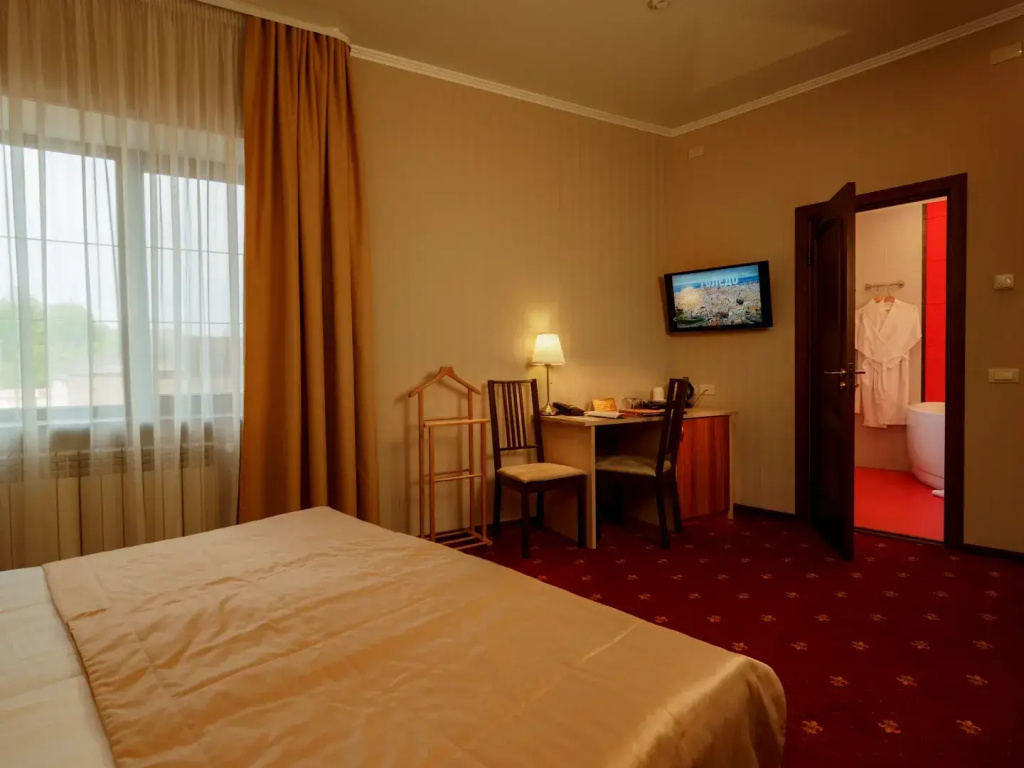 Deluxe Double room (twin beds)