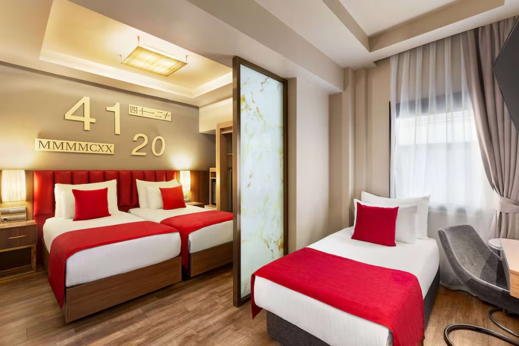 Standard Triple room
