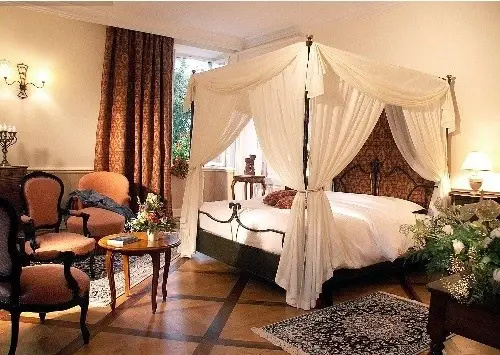 Double Suite (full double bed)