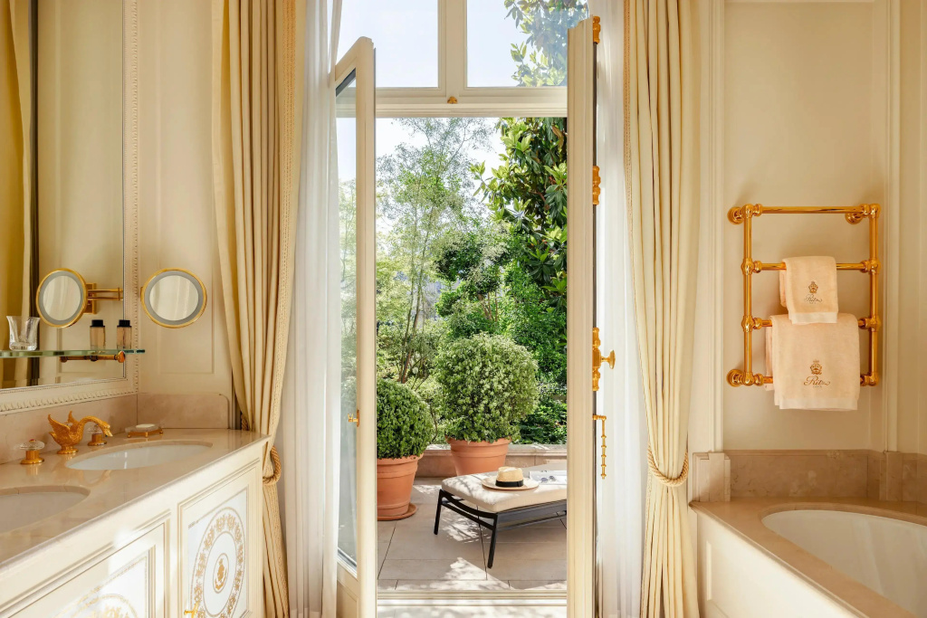 Ritz Paris Hotel 162