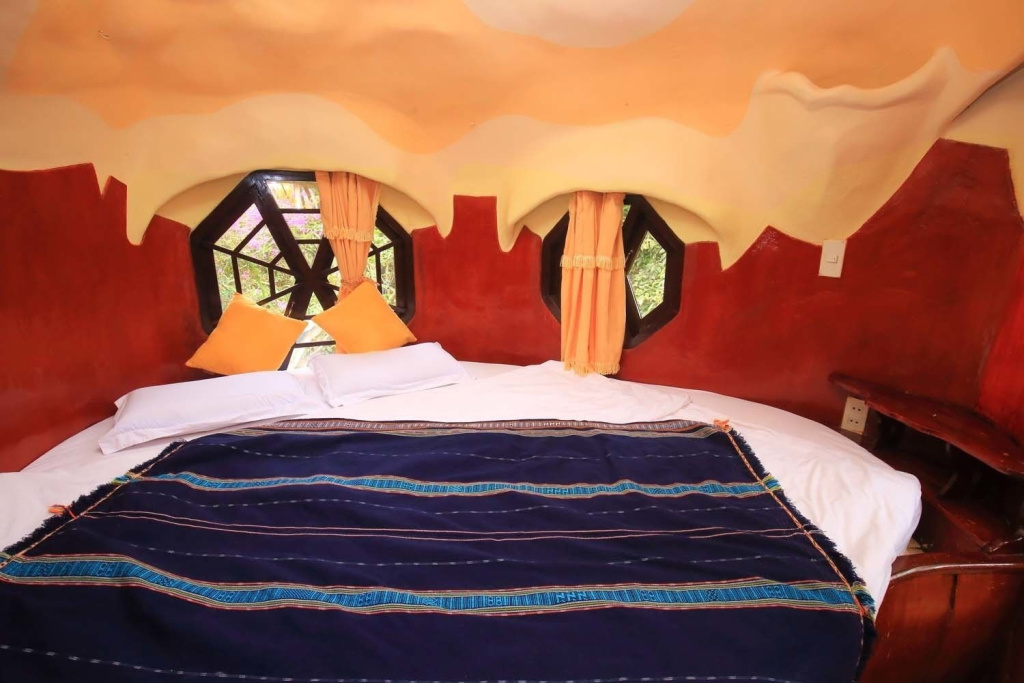 Pheasant Double room (full double bed)