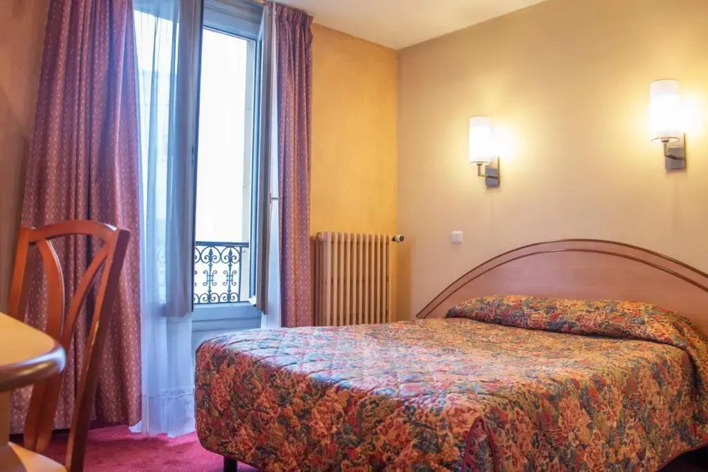 Hôtel Terminus Montparnasse 107