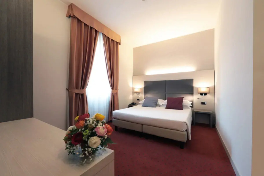 Hotel photo 11