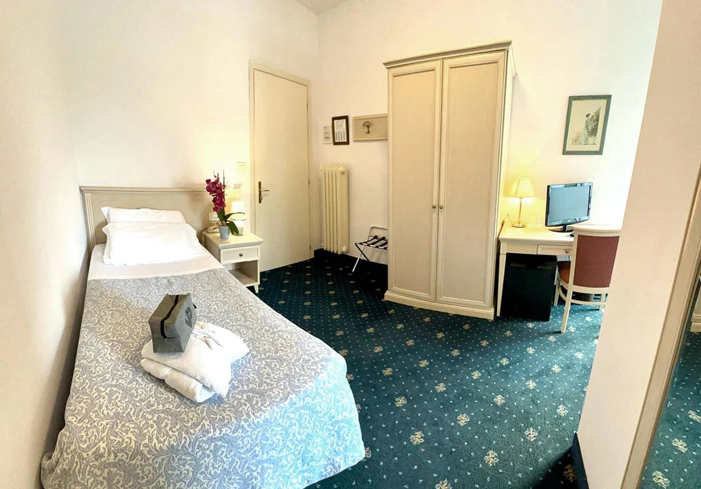 Classic Single room