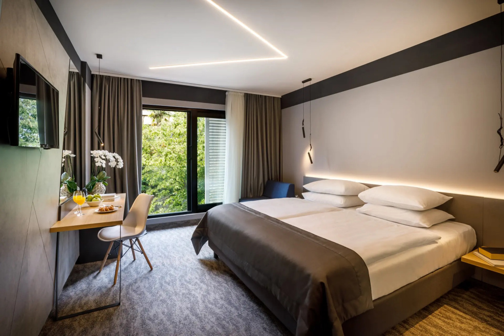 Superior Double room (full double bed)