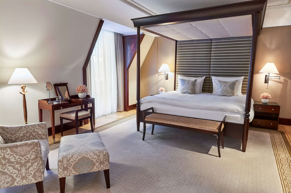 Brandenburg Gate Deluxe Suite