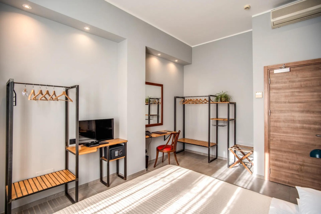 Hotel King Room Type - Classic Double room (full double bed) Hotel King Room Type - Classic Double room (full double bed)