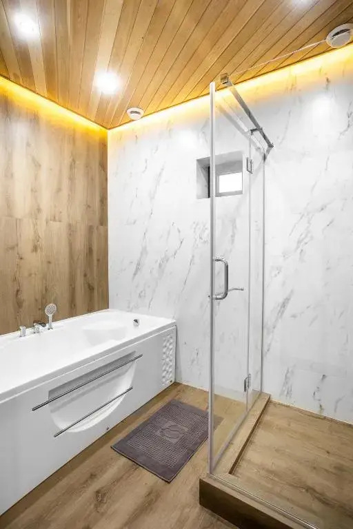 Полулюкс с красивым видом из окна в Apart hotel Colibri