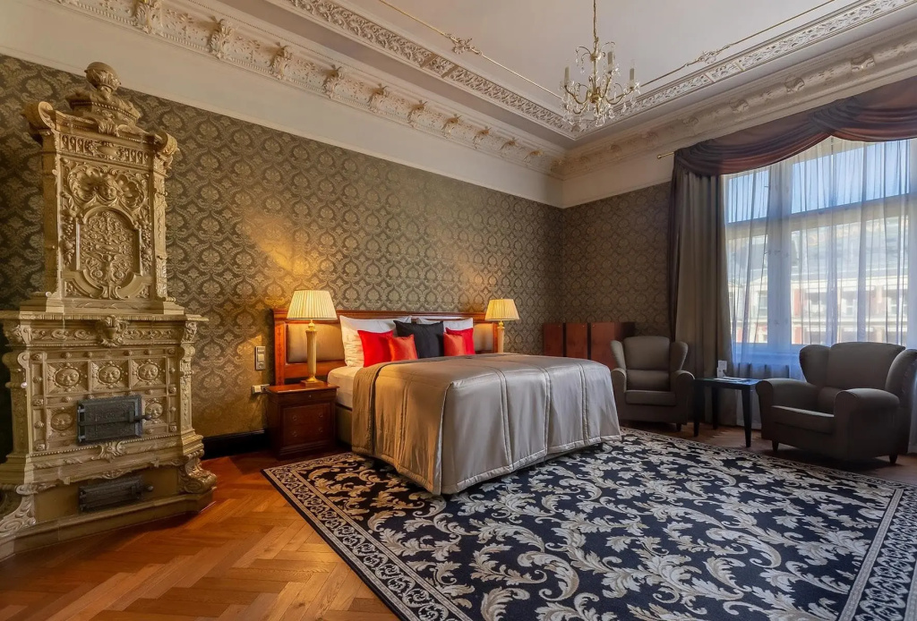 Riverside Presidential Double Suite (full double bed)