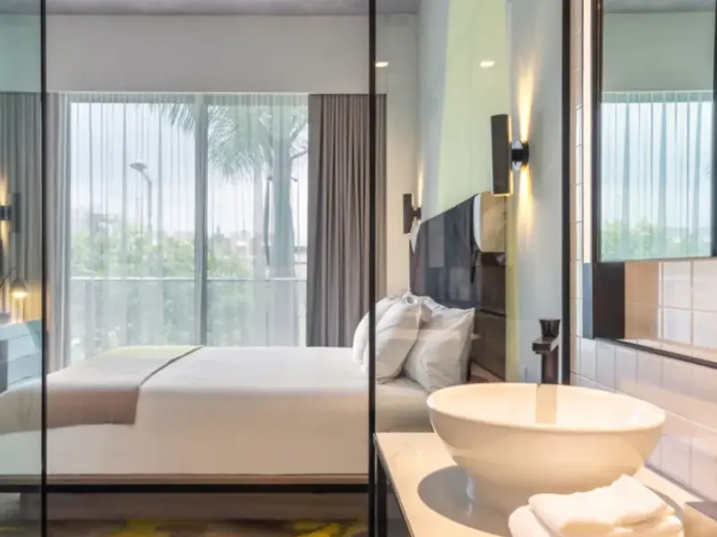 Platinum Accessible Double Suite (full double bed)