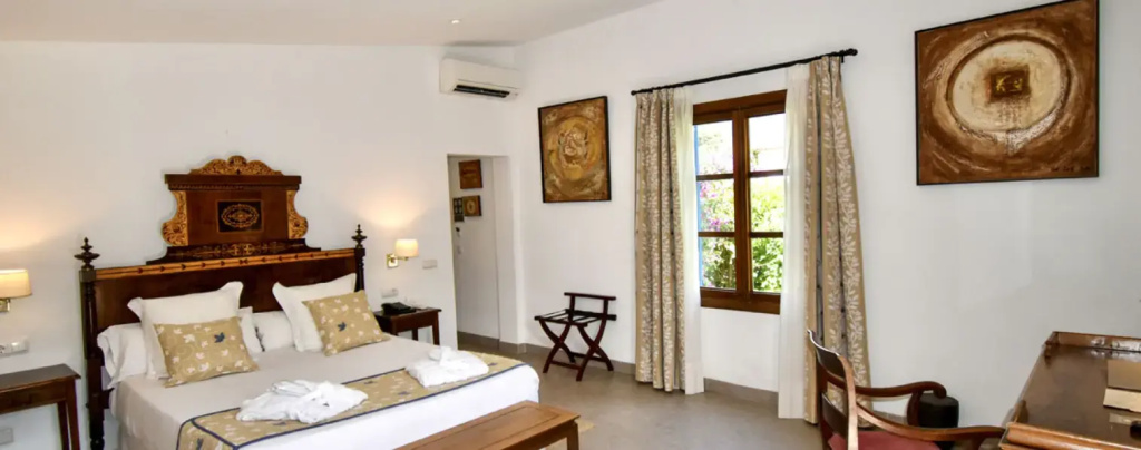 Grand Double Suite (full double bed)