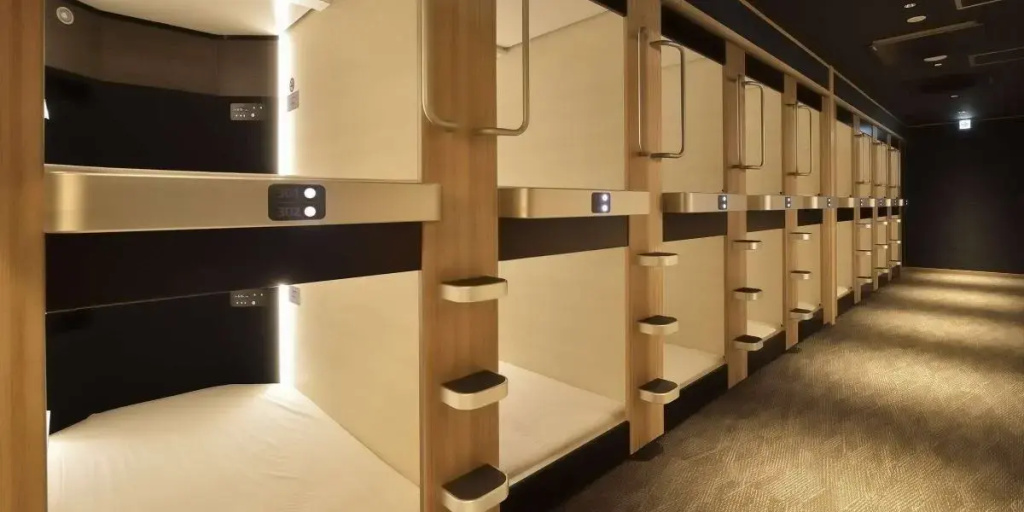 Moderate Male Cabin