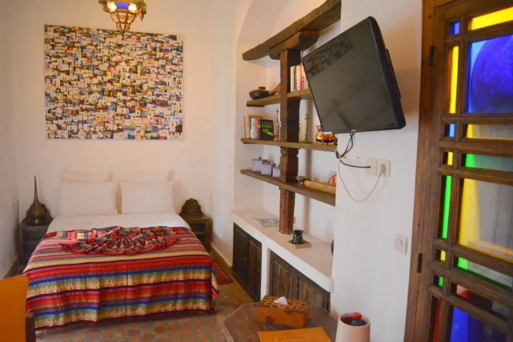 Deluxe Double Suite (full double bed)