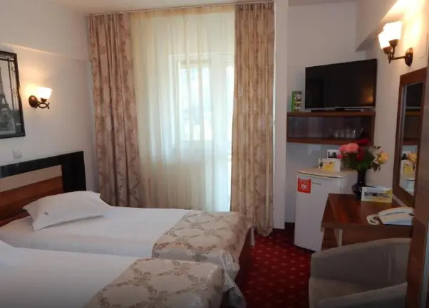 Standard Double room with balcony (full double bed)