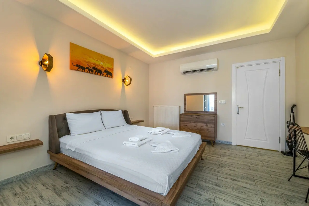 Veddel Double Suite (full double bed)
