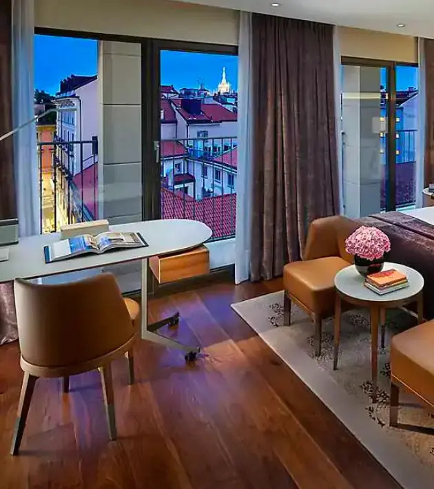 Mandarin Double room (twin beds)