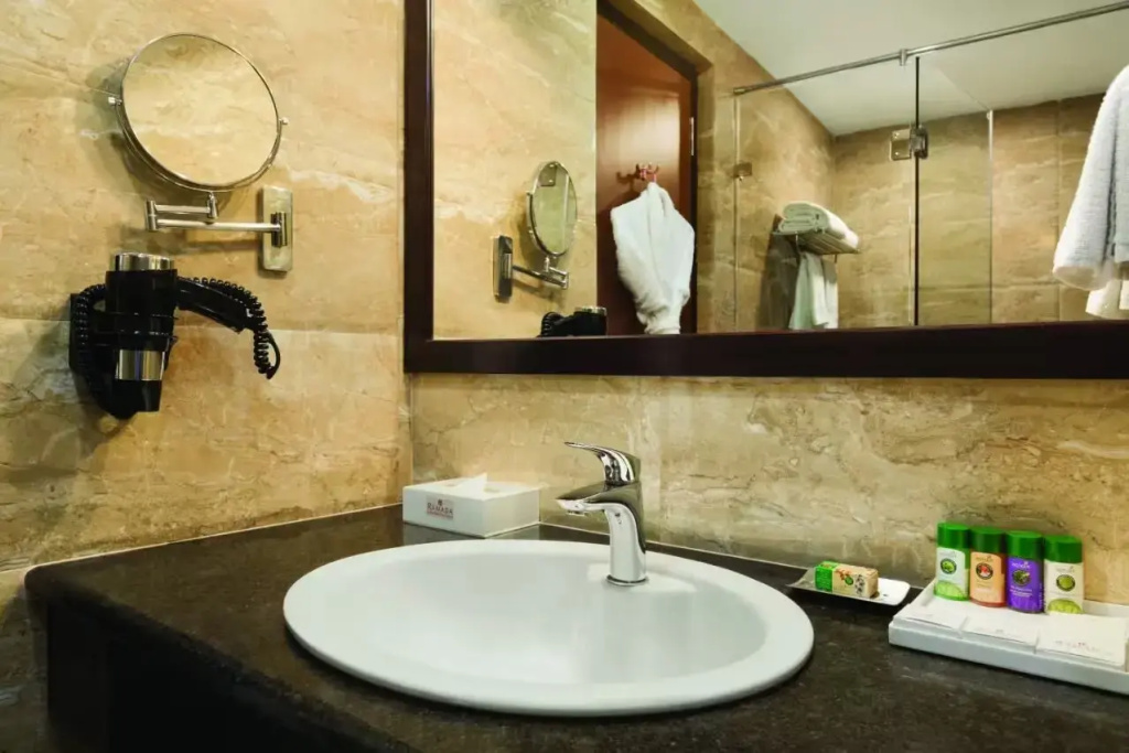 Ramada by Wyndham Jamshedpur - Chambres