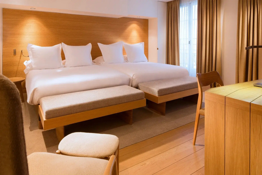 Hotel Marignan Champs - Elysées 42