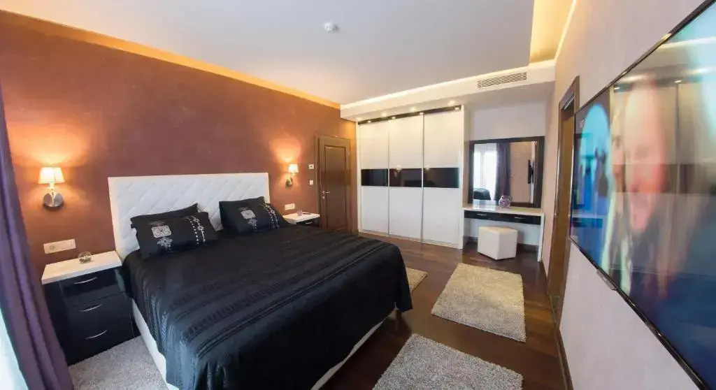 Presidential Double Suite (full double bed)