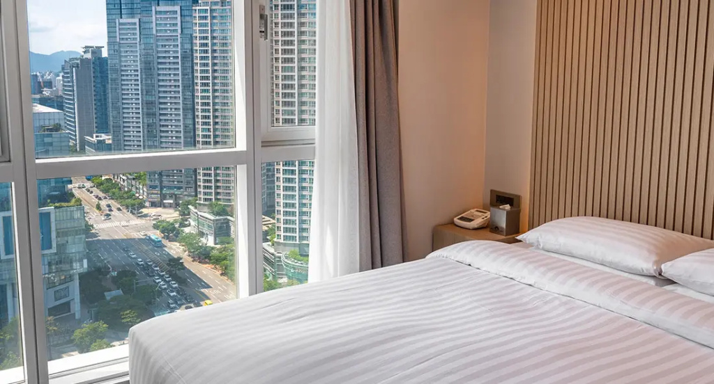 Premier Quadruple Suite