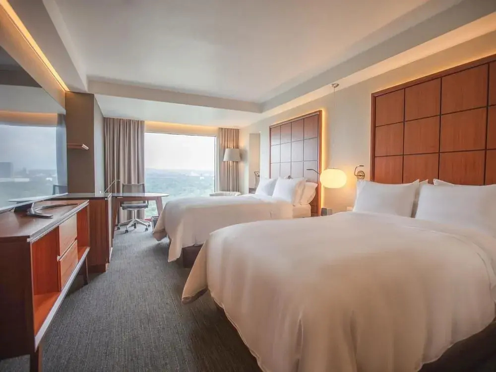 Fiesta Quadruple Club room with park view