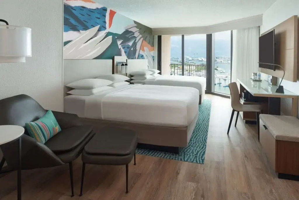 Double room with Biscayne Bay view (twin beds)