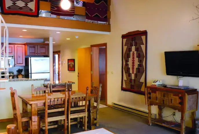 2 Bedrooms Villa with Creek View