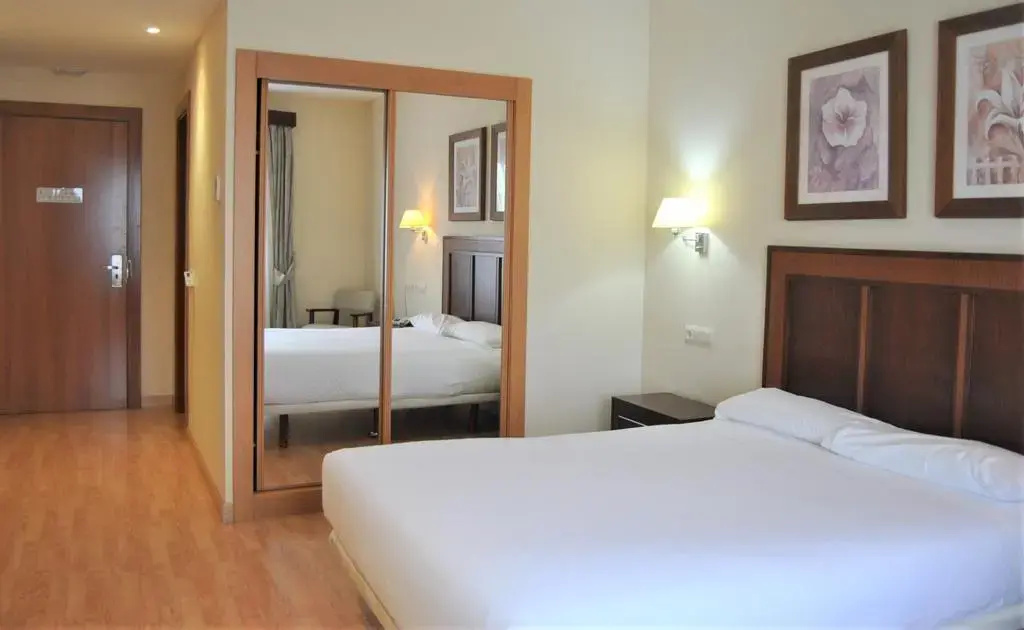 Hotel Santiago de León - Chambres