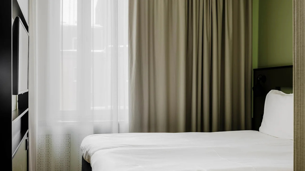 Compact Double room (twin beds)