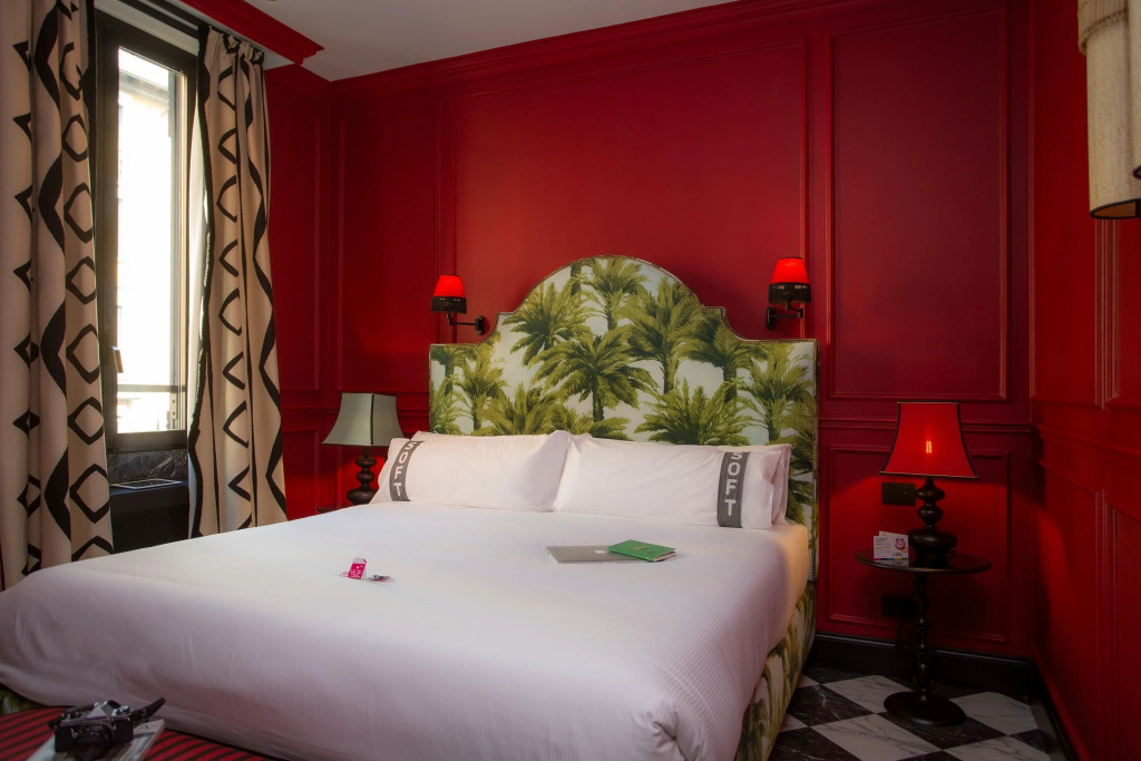 Deluxe Double room (full double bed)