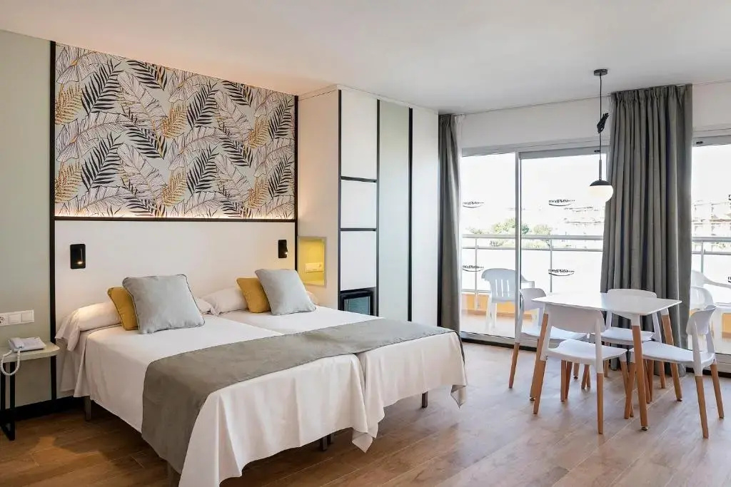 Superior Family room with balcony