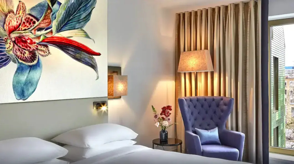 Double Club room (full double bed)