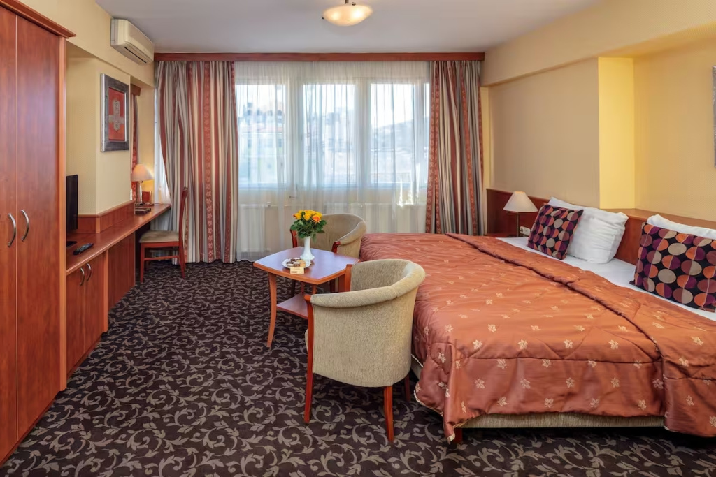 Standard Double Studio (full double bed)