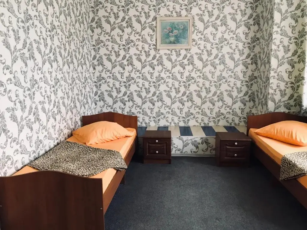 Economy Triple room