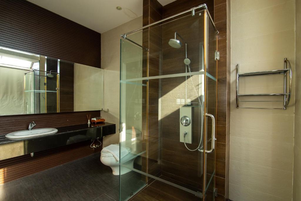 Люкс Rooftop Garden с видом на море в Royal Beach View Suites