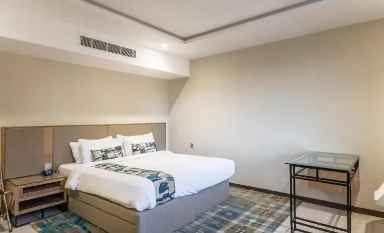 Deluxe Double Suite (full double bed)